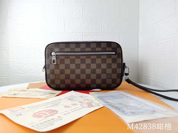 LVコピーウォレット正面デザイン